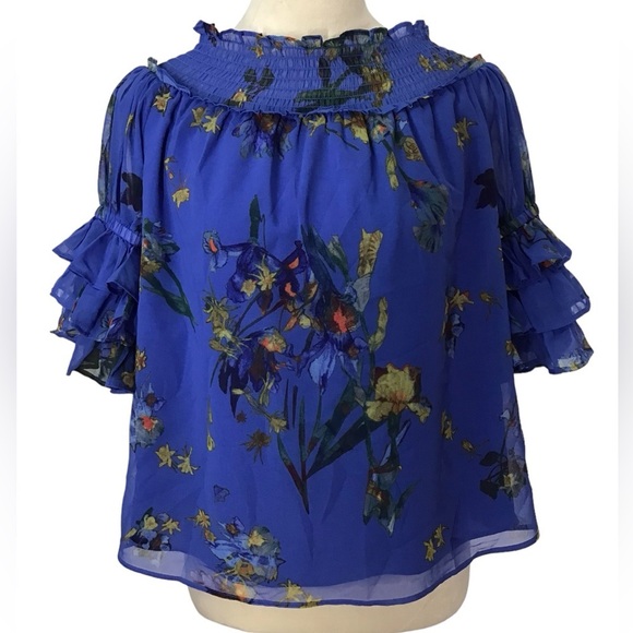 CeCe Printed Off The Shoulder Ruffle Bell Sleeve Blouse Size XS NEW - Picture 2 of 10